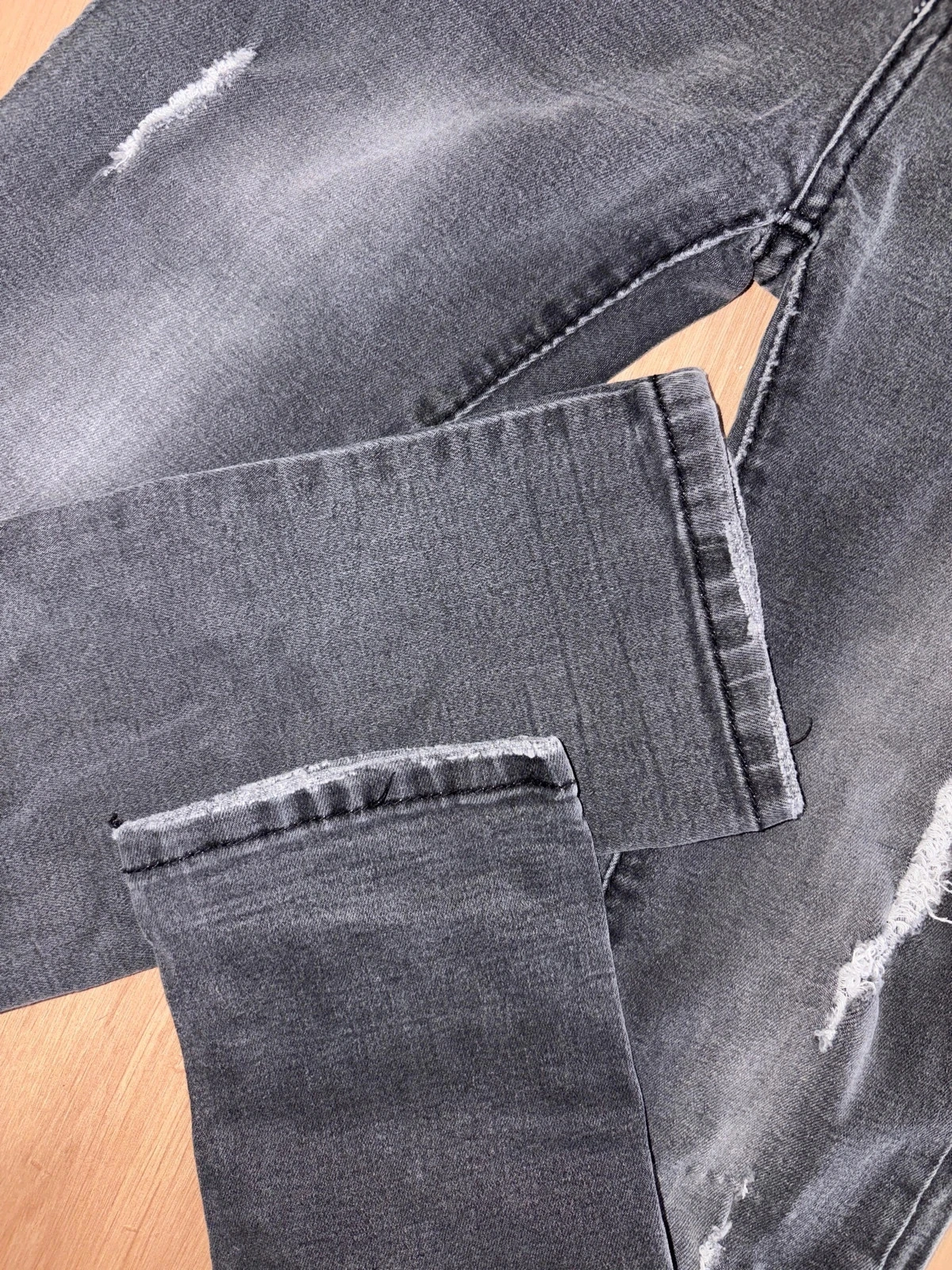 Grey distressed effect jeans by Fashion Private Company size 10 years – photo 3